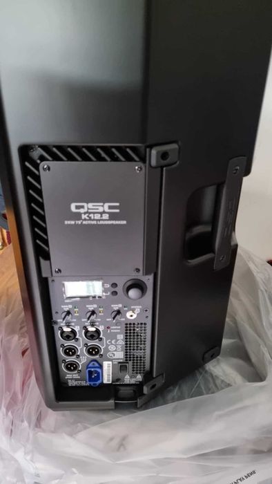 2 броя Колони QSC 12.2 2000WATT, с активен усилвател нови