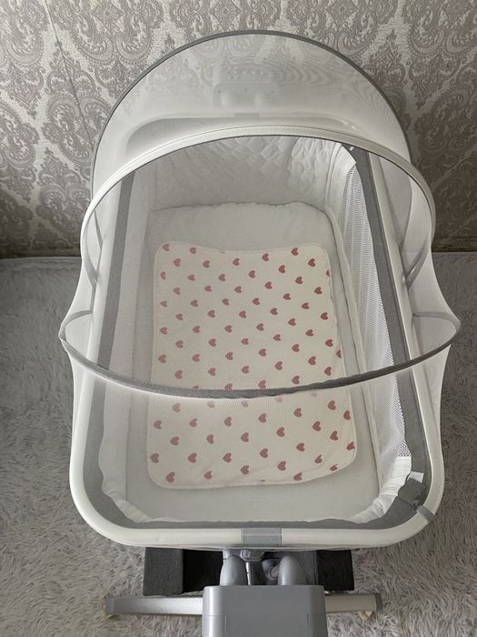 Манеж -кровать с автоукачиванием