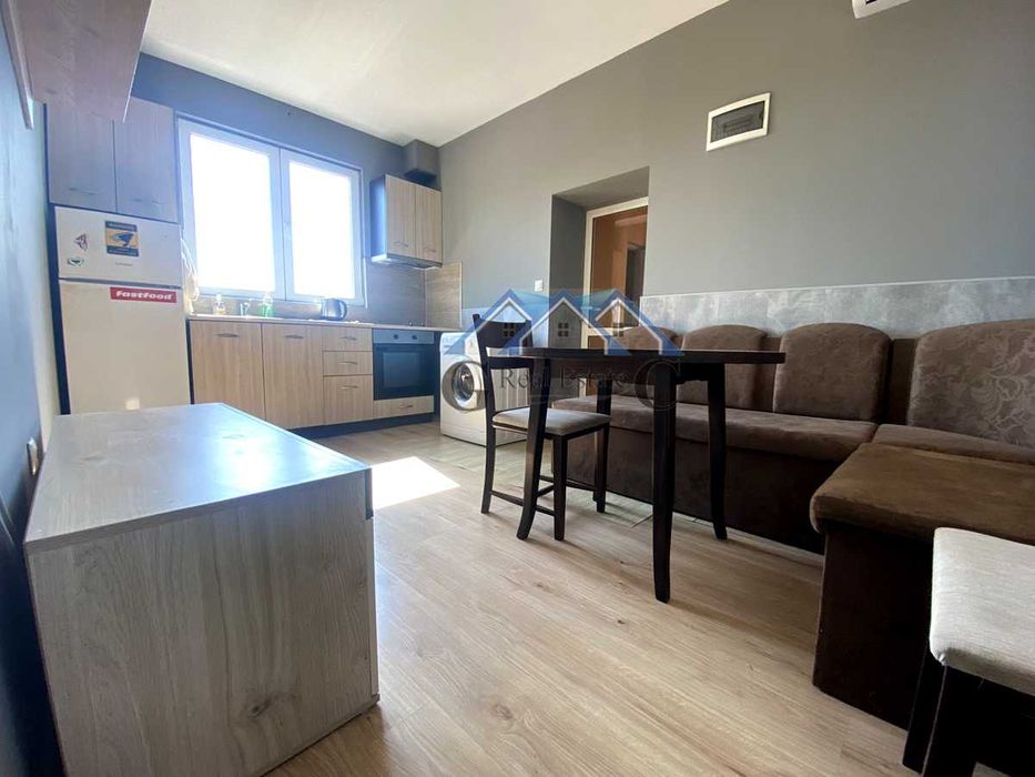 Продава се Къща в Варна, Трошево - 412 кв.м за 981 €/кв.м - Снимка #2