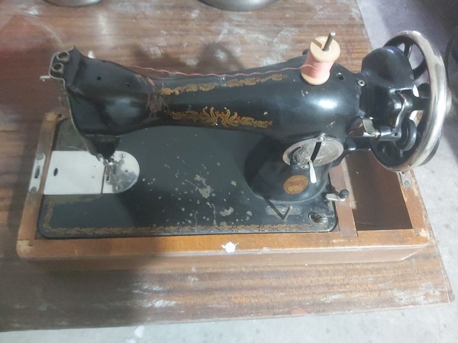 Продам швейную машинку ПМЗ