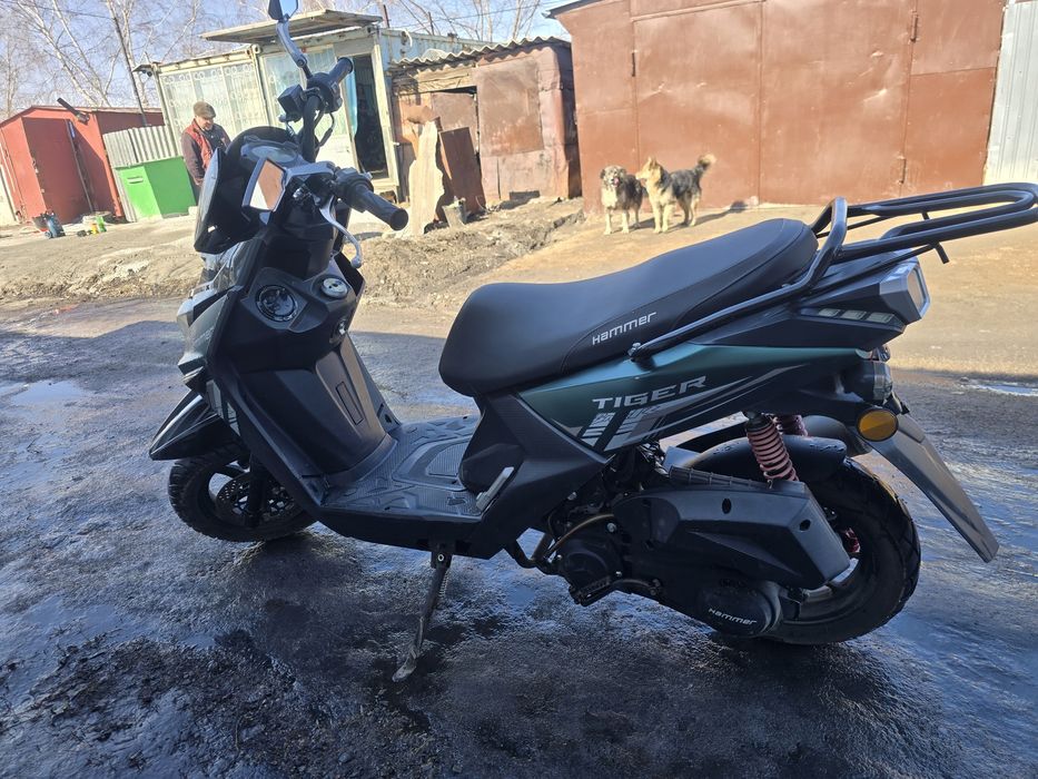 Скутер в идеальном состоянии.