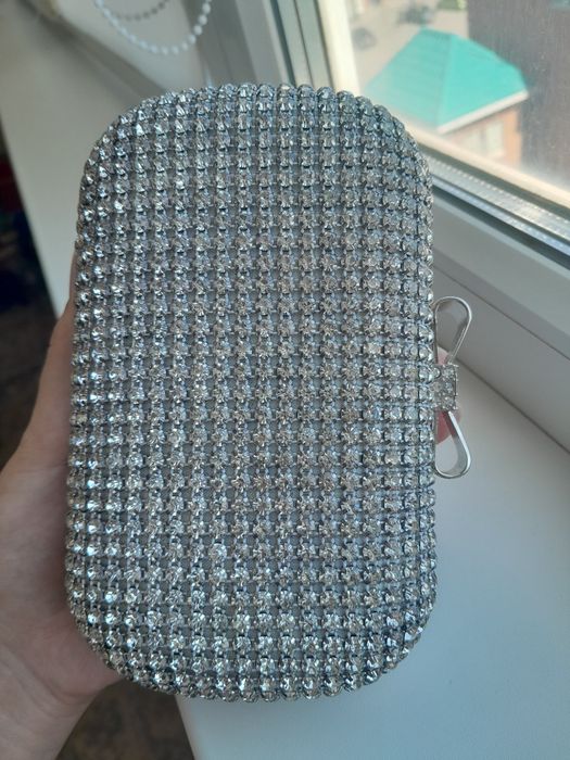 Продам сумочку вечернюю