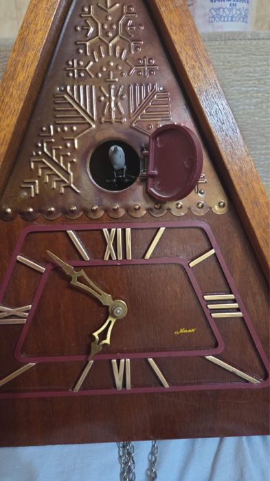 Настенные часы с кукушкой СССР .