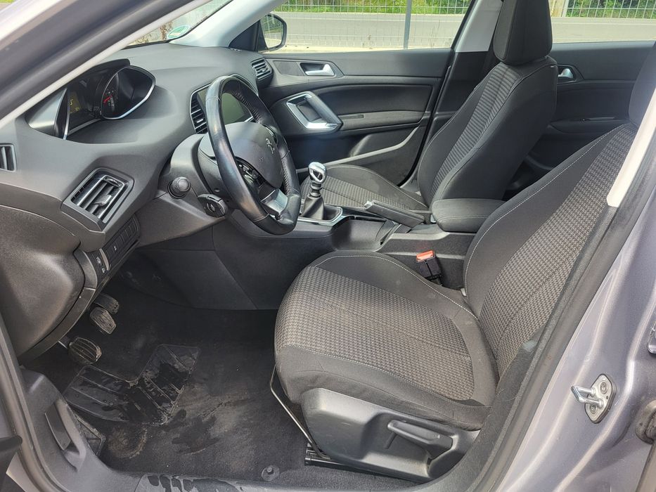 Peugeot 308 Hatchback 1.5 Bluehdi 131 cp E6 An 2018