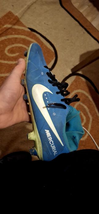nike mercurial butonki
