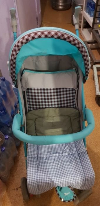 Продам летнюю детскую коляску