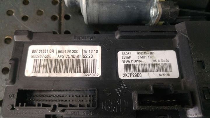 Motoras macara stanga fata renault megane 3 968431100 807315510r 969198200 966367200 0130822479