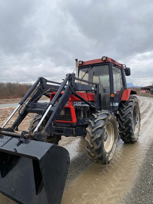 Case International 845 XL cu Încărcător Profesional