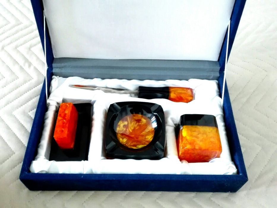 Колекционерски комплект от каталин/бакелит