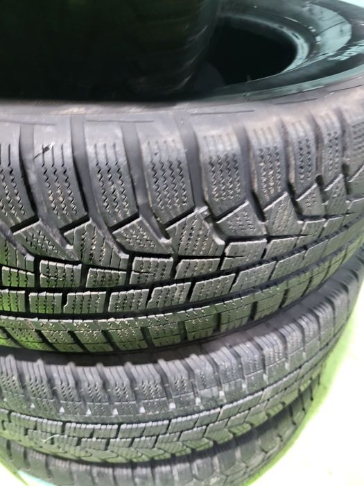 4 бр зимни 215/65/17 Hankook