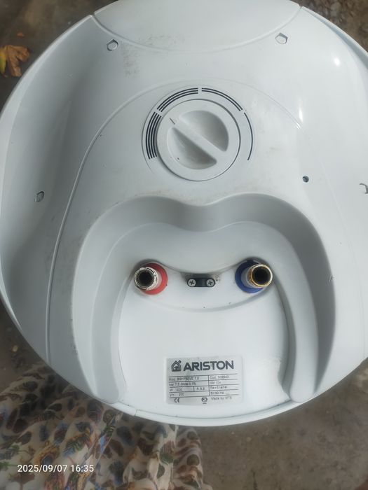 Водонагреватель Аристон