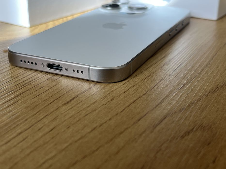 Бартер/заменям iPhone 15 Pro 128gb silver 92%