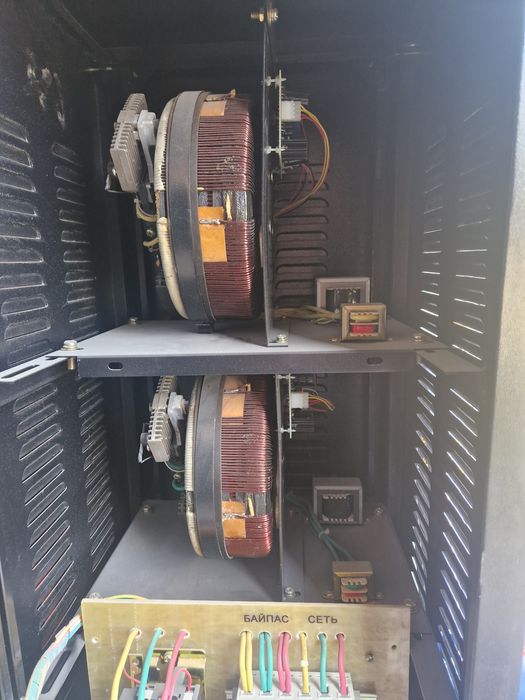 Стабилизатор напряжения