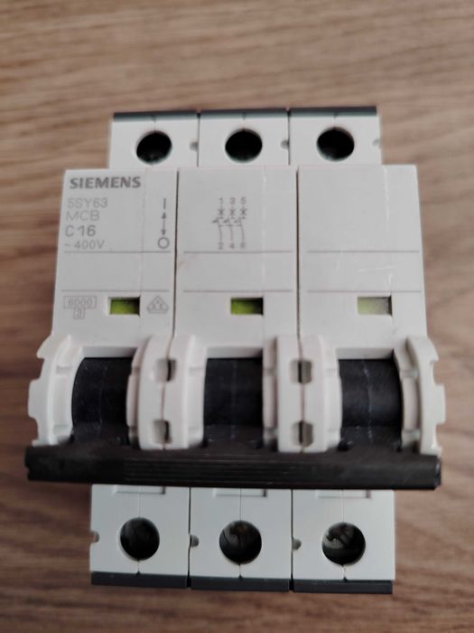 Siguranta Automata Tripolara SIEMENS 16A 3 POLI , 400 V , AC,  curba C