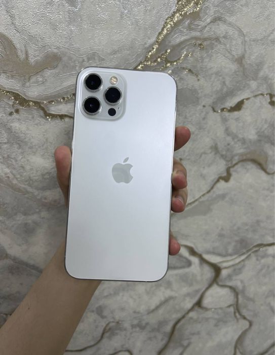 Iphone 12 pro max sotiladi srochno narxi 320$ taqalgani