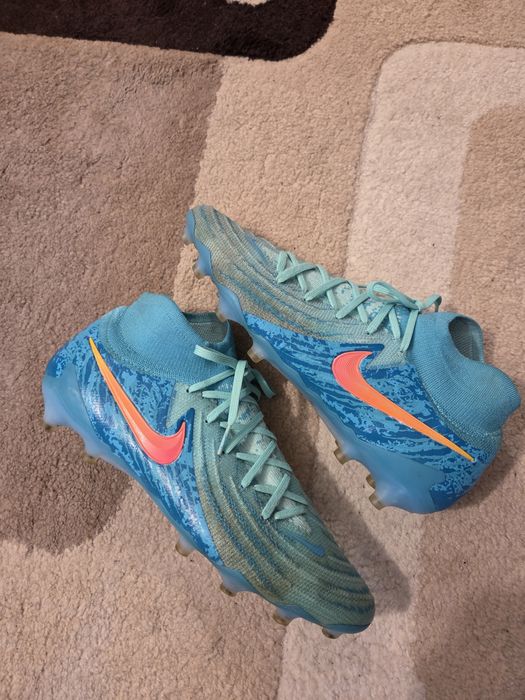 Vand ghete de fotbal profesionale Ghete de fotbal Nike PHANTOM LUNA II ELITE LV8 FG in stare foarte buna