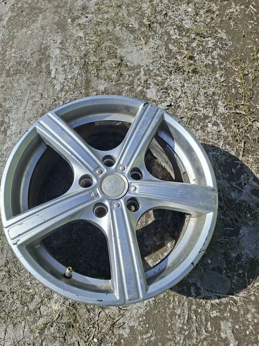 Продам диск на 16.Стоял на мазде.