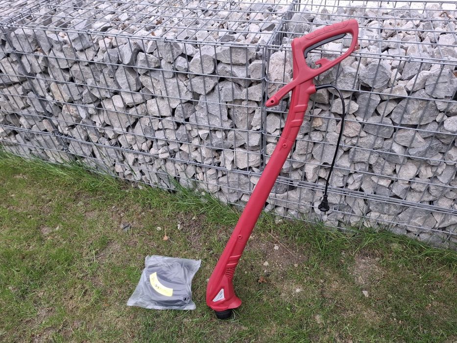 Електрически тример за трева 250W 220mm