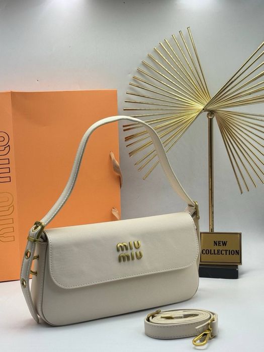 Geanta Miu Miu noua !!! Domensiuni 28/15 !!!