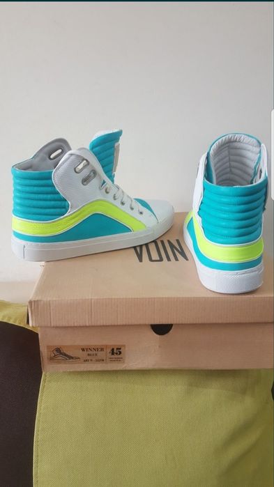 Оргинални кецове Voin