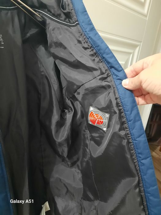 Пуховик ,весна. Adidas