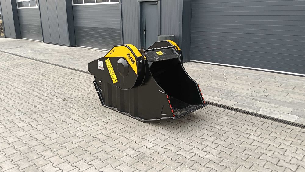 Cupa de concasare MB BF70.2 S4 de la MB Crusher,pt excavator 16-25 ton
