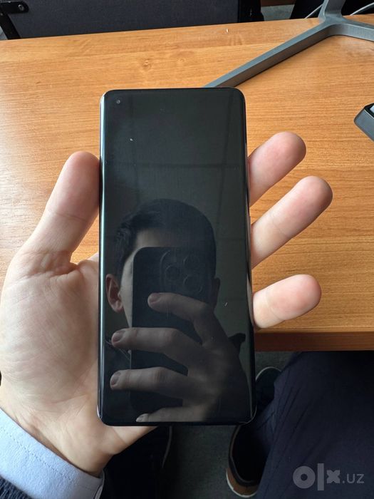 Xiaomi 11ultra12/ 256 ekranda singan joyi bor  bor abmen