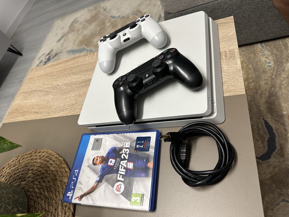 PlayStation 4 slim 500 GB