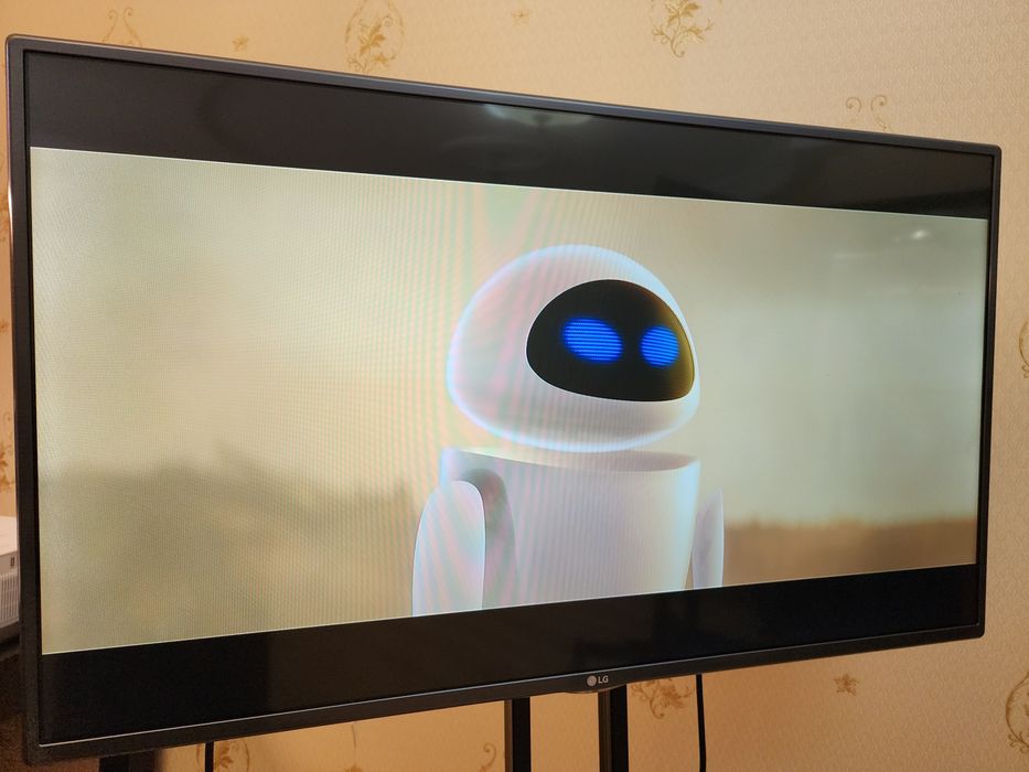 Продам телевизор LG