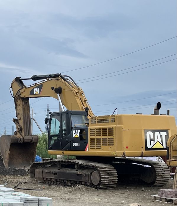 Экскаватор CAT 3.5 m3