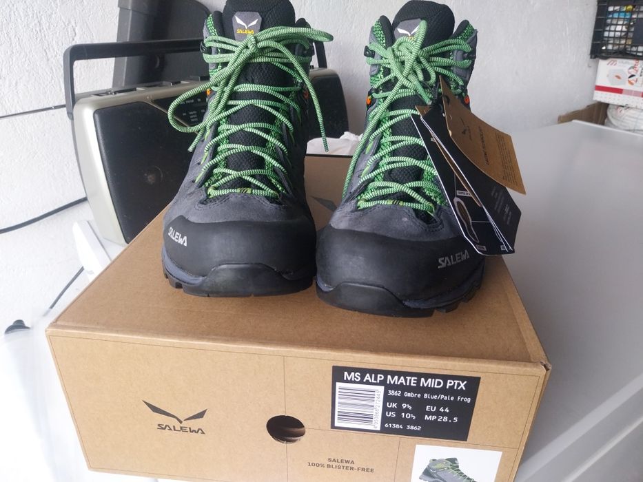 Vand bocanci barbati Salewa folositi o singura tura marimea 44