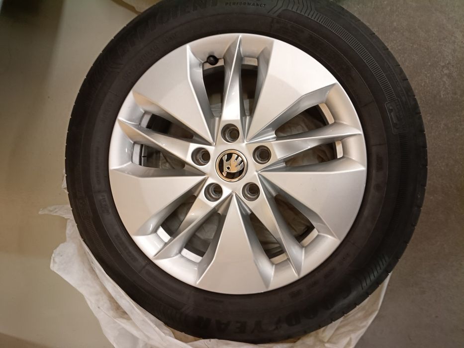 Алуминиеви джанти и летни гуми Skoda Octavia IV, Alasia16 "
