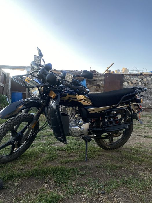 Мотоцикл Suzuki.