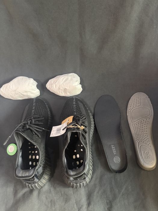 Yeezy 350 Boost Onyx