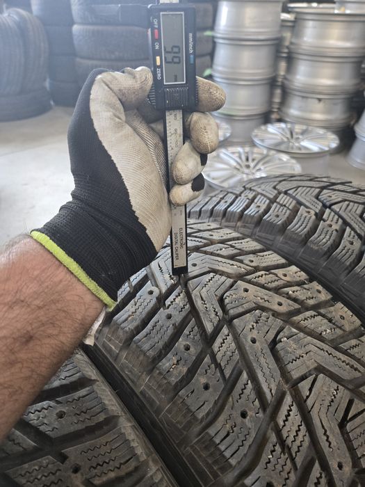 Anvelope iarna 225 60 17 Hankook dot2022 ca si noi