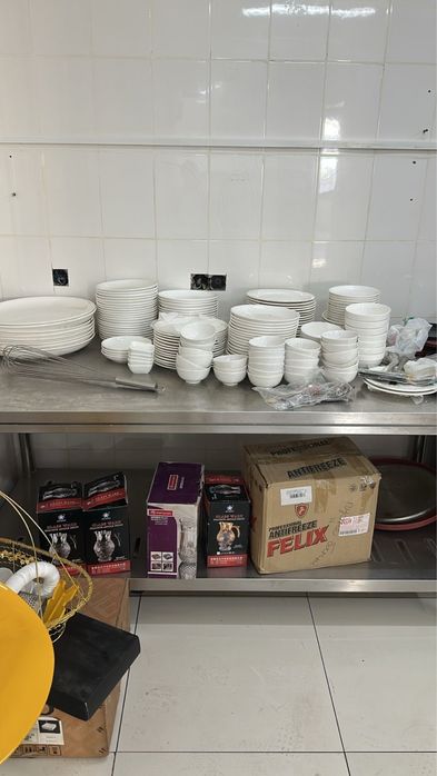 Посуда белая обычная