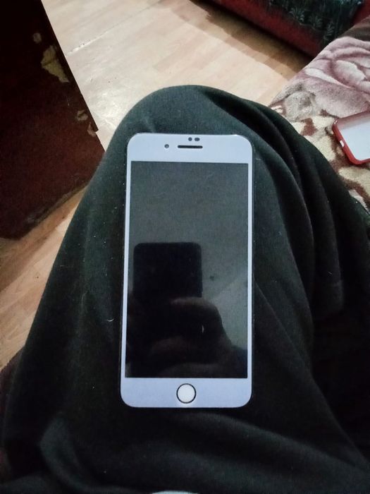 Айфон 7+  128 гб