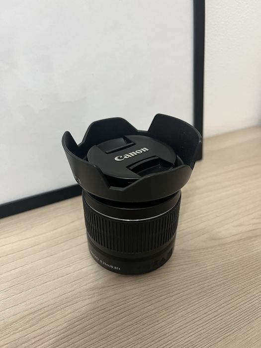 Объектив Canon 18-55mm с блендой