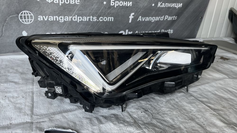 2 броя десен фар Seat Leon Cupra