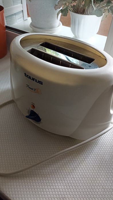 Тостер продам **
