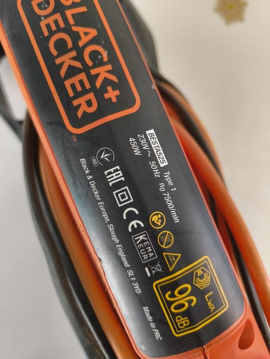 Trimmer de tuns gazon/iarba electric Black & Decker BESTA525, putere 450 W