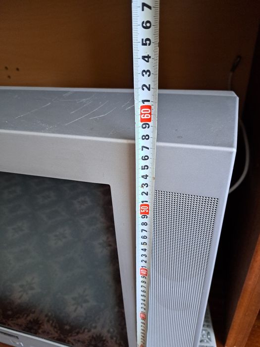 Голям телевизор плюс подарък