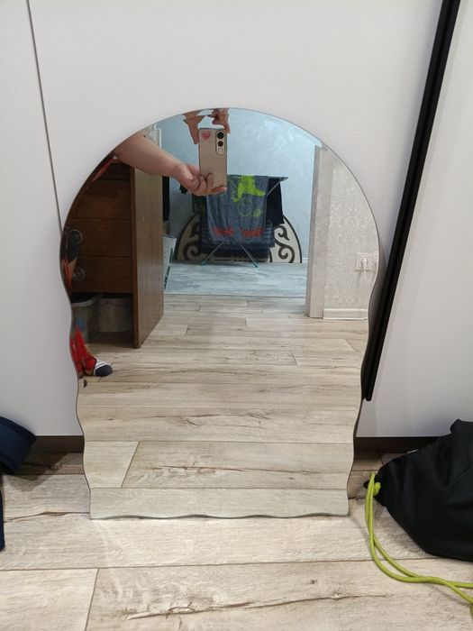 Зеркало настенное