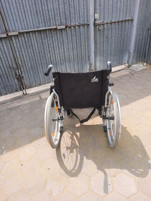 Инвалидная коляска