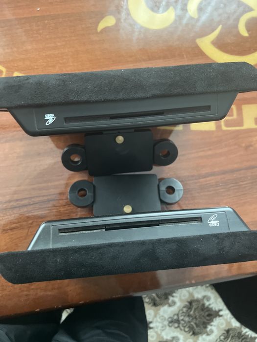 Манитор подголовник