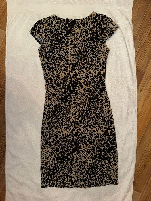 Продам плвтье пару раз одевали