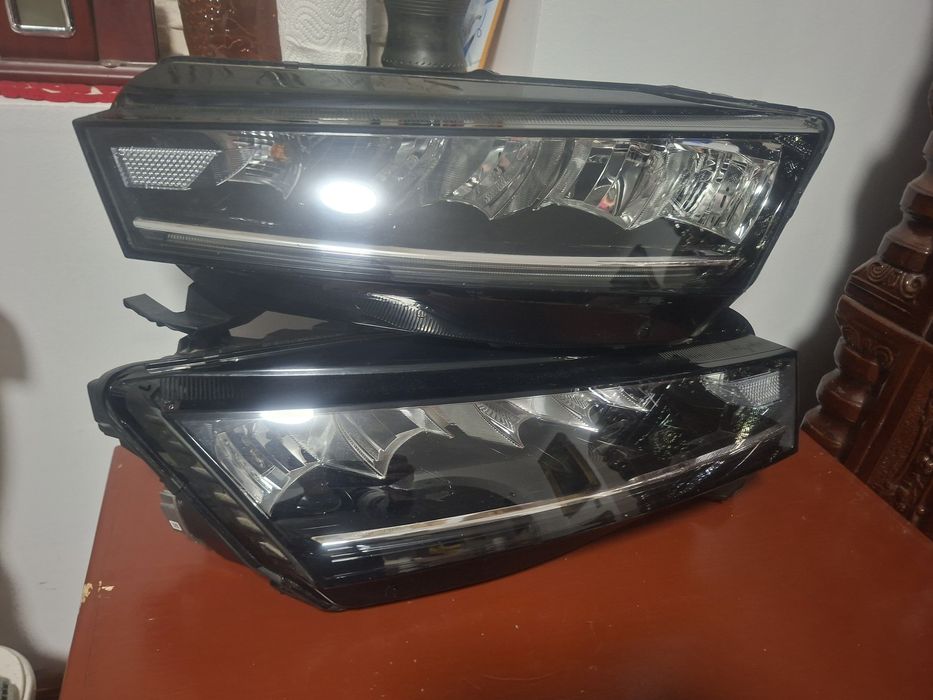Far skoda octavia 4 cu led