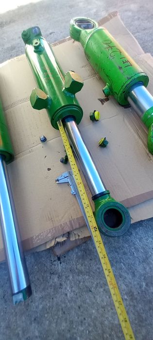 cilindru hidraulic John Deere / cilindru servodirectie / marcatoare