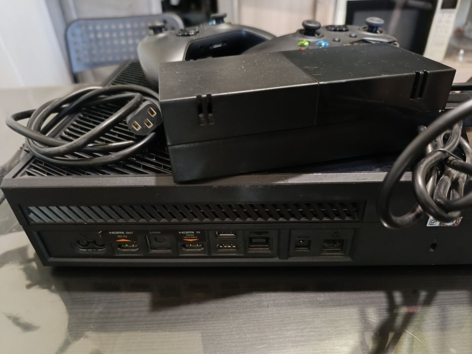 Xbox One model 1540