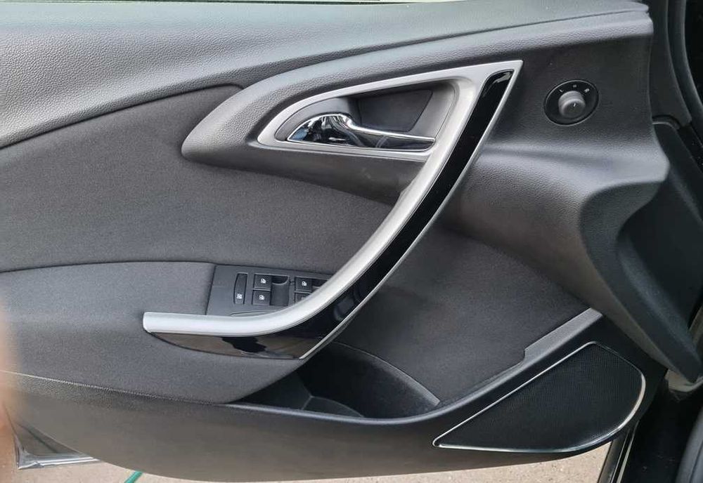 Opel Astra J 2012 dublu-climatronic, 1,7 diesel, 125 cai